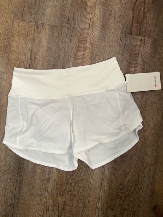 lululemon athletica Pants - Lululemon Speed Up Shorts 4" White Size 6 NWT Women's Running